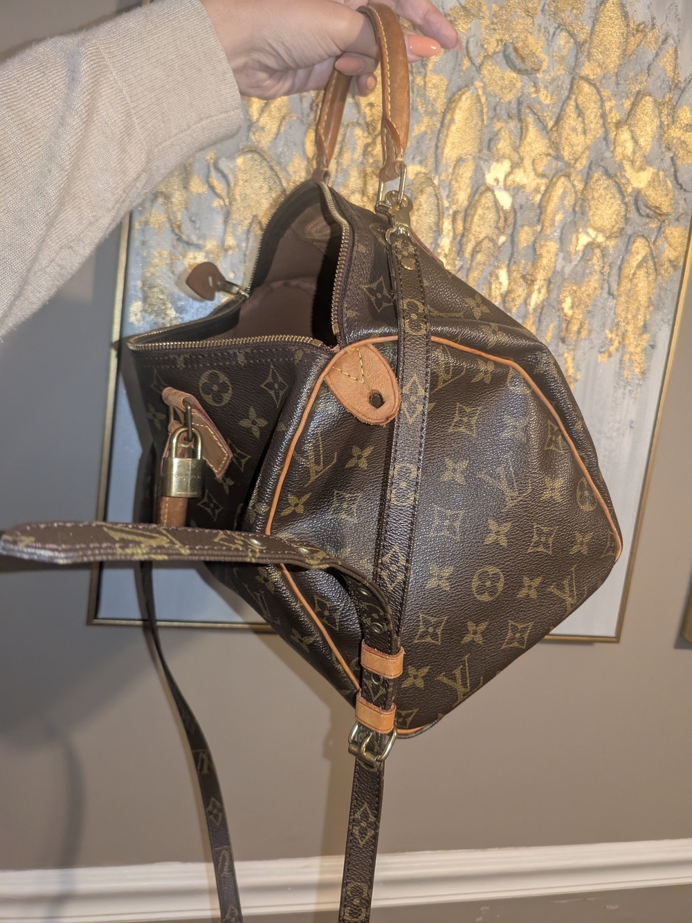 Louis Vuitton Monogram Speedy 30 With Free Adjustable Strap - Picture 15 of 17